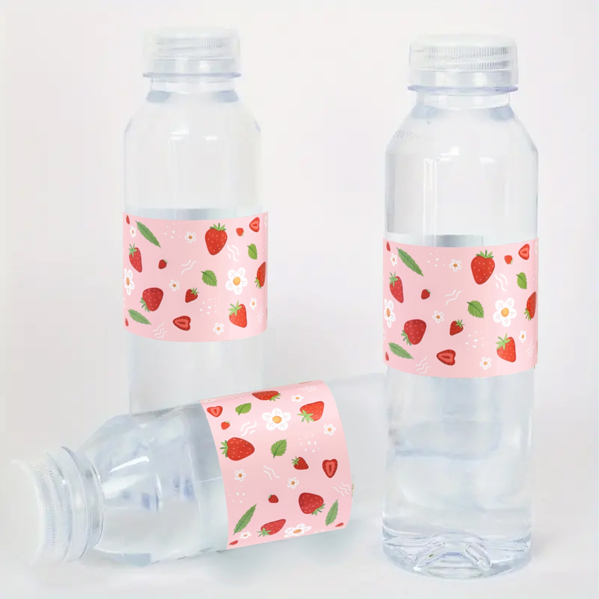 10pcs Strawberry Water Bottle  - Science Of Happiness recension och pris